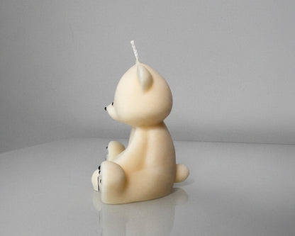 Sitzende Teddybär hat langeweile - Kerze aus Sojawachs