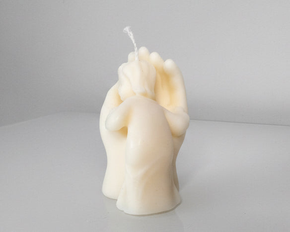 Hand mit Kind Kerze aus Sojawachs