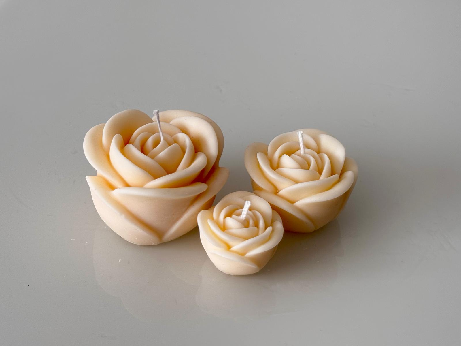 3  unterschiedliche größe  Rosen Kerze